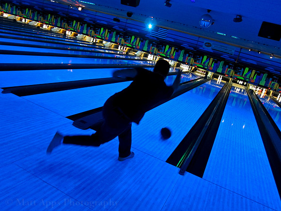 Photo-a-day #71: March 12, 2011 - Cosmic Bowling