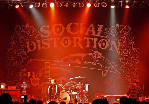 Photo-a-day #333: November 29, 2011 - Social Distortion