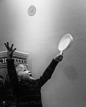 Photo-a-day #317: November 13, 2011 - Flipping Eggs