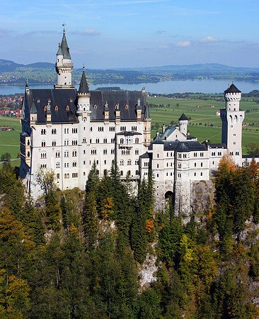 Neuschwanstein castle in autumn, Bavaria, Germany
