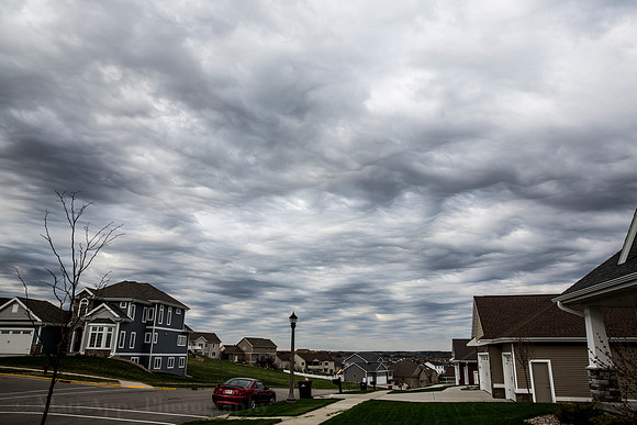 Photo-a-day #126: May 6, 2014 - Menacing Clouds
